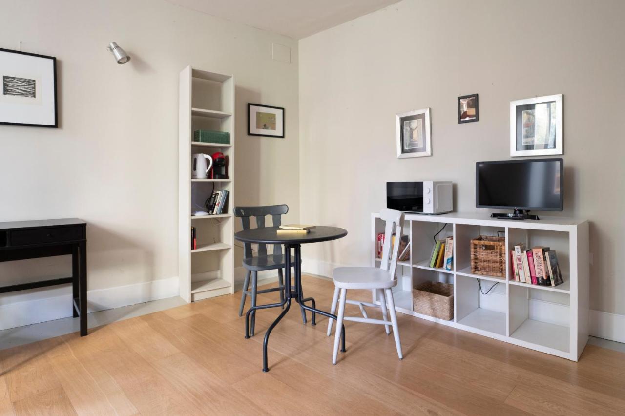 Boutique Apartment With Private Rooms And Garden Oasis Firenze Bagian luar foto