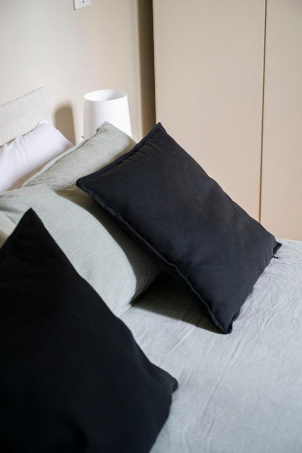 Boutique Apartment With Private Rooms And Garden Oasis Firenze Bagian luar foto