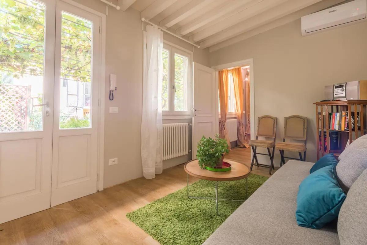 Boutique Apartment With Private Rooms And Garden Oasis Firenze Bagian luar foto